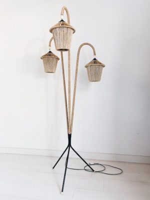 Lampadaire vintage tripode en métal et corde