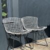 Paire de chaises Wire en métal Bertoia – Image 4