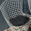 Paire de chaises Wire en métal Bertoia – Image 3