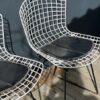 Paire de chaises Wire en métal Bertoia – Image 2