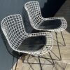 Paire de chaises Wire en métal Bertoia – Image 16