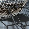 Paire de chaises Wire en métal Bertoia – Image 9