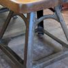 Grande table avec pieds indus – Image 6