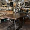 Grande table avec pieds indus – Image 10