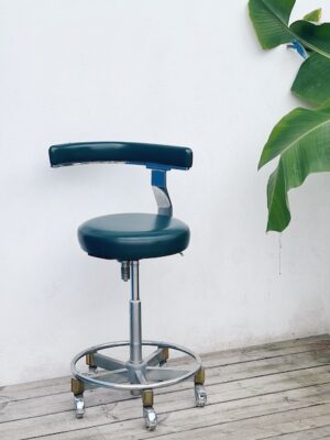 Tabouret pivotant